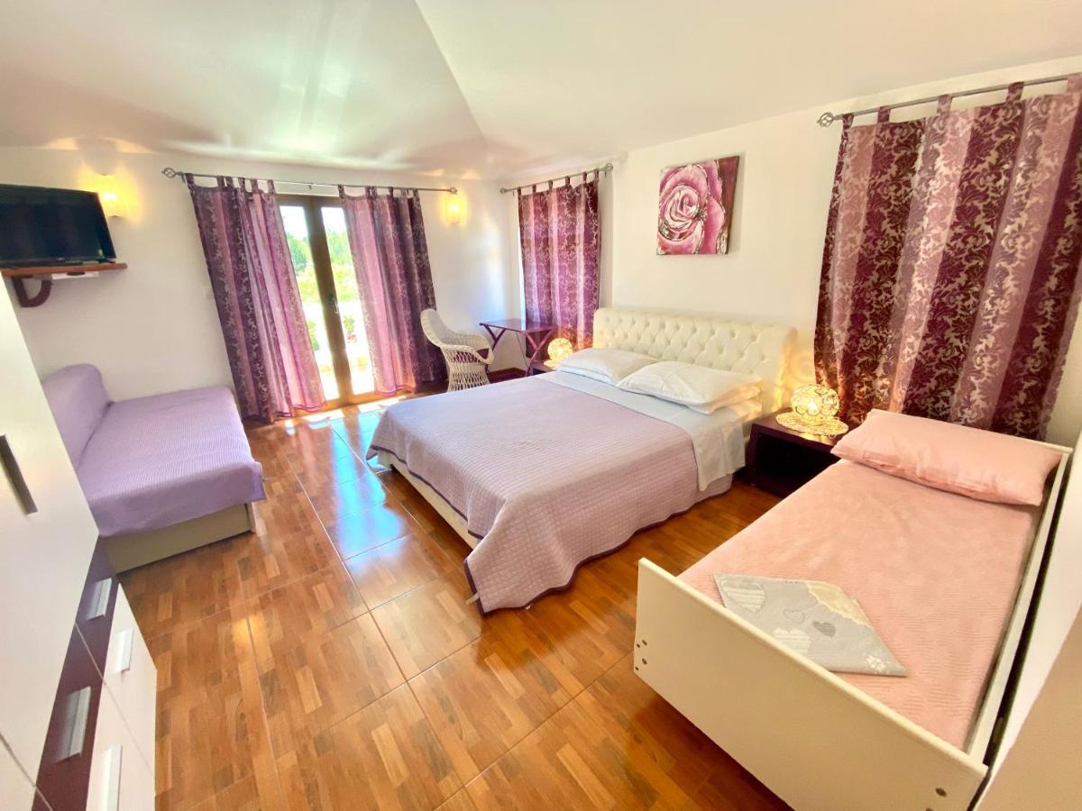 Apartmani Mavrinac Nerezine Zimmer foto
