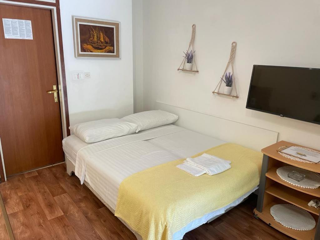 Apartmani Mavrinac Nerezine Zimmer foto